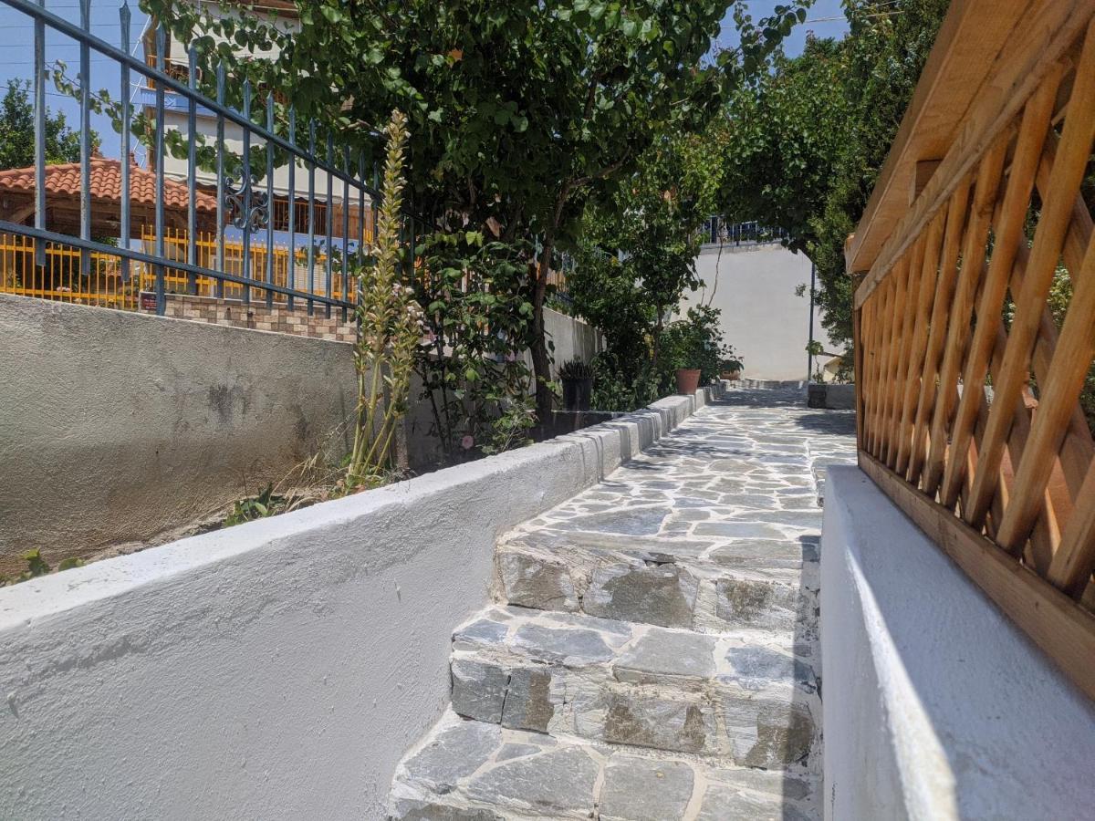 Iliakti Relaxing Seaside Villa Salamina Exterior photo